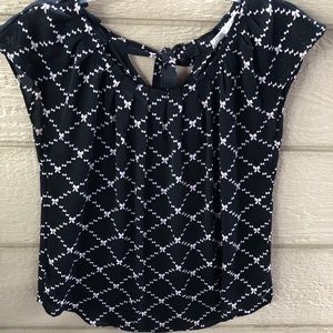 Lauren Conrad blouse size medium